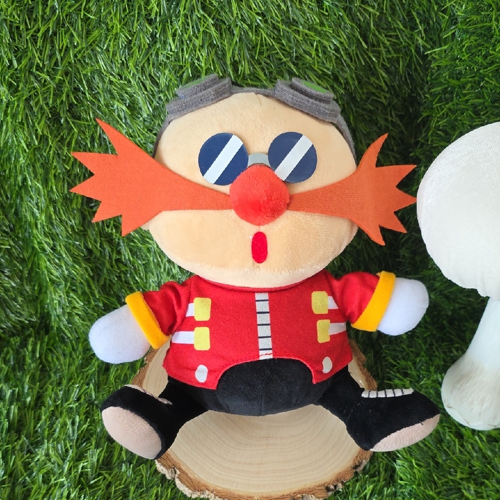 Sonic Hedgehog Sega Sitting DR EGGMAN plush With String To Hang Up W Tag